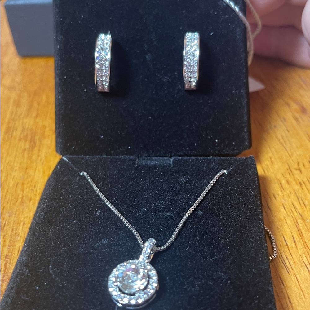 necklace and earring set